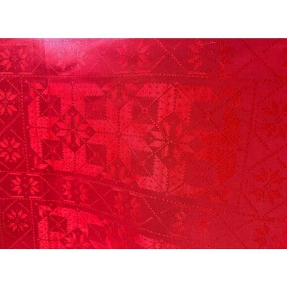 Kohl’s Christmas Red Poinsettia Cloth Tablecloth Size 57 Inches by 82 Inches - Picture 6 of 7